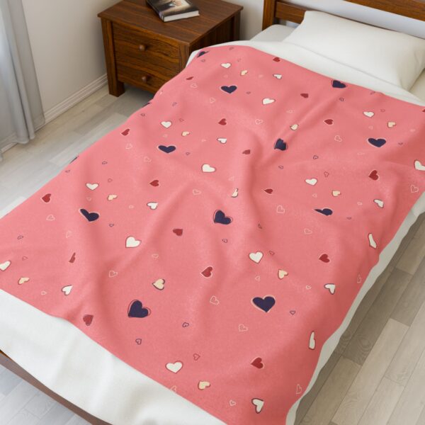 Betty Boop Collection - Soft Snuggly Throw Blanket - Image 3